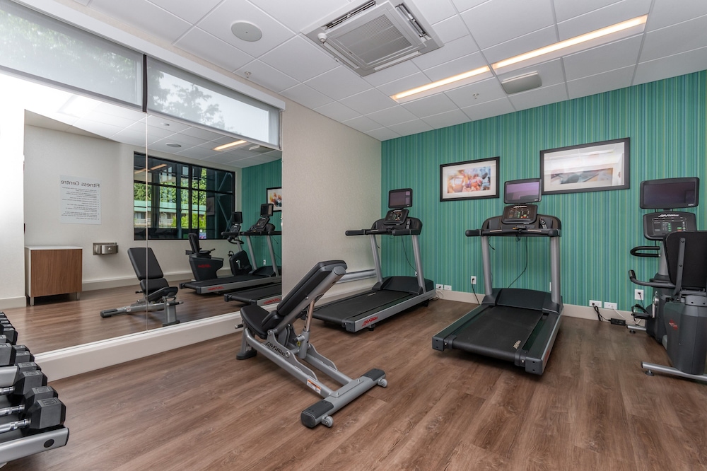 holiday inn express and suites chilliwack east an ihg hotel