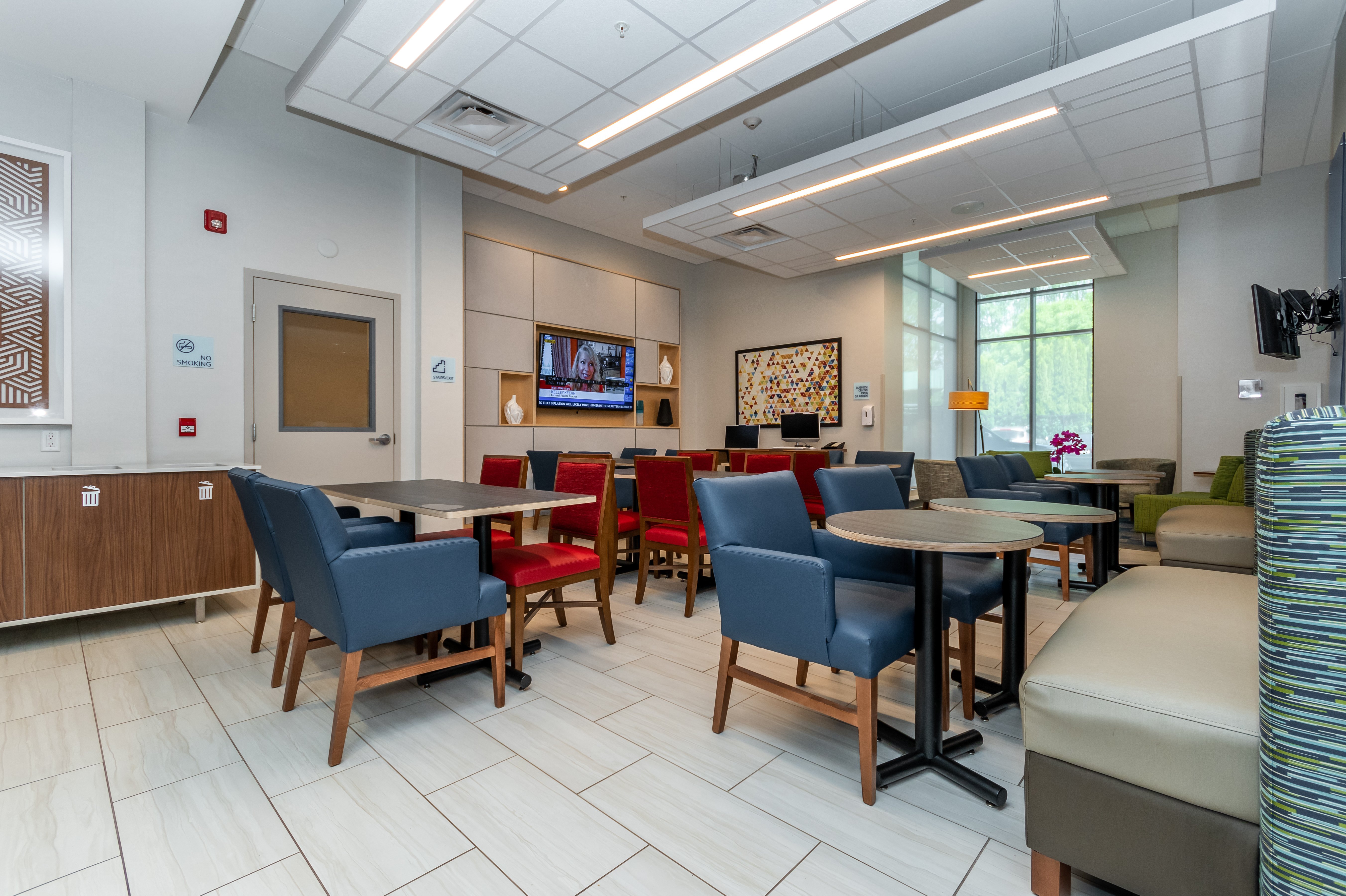 holiday inn express and suites chilliwack east an ihg hotel
