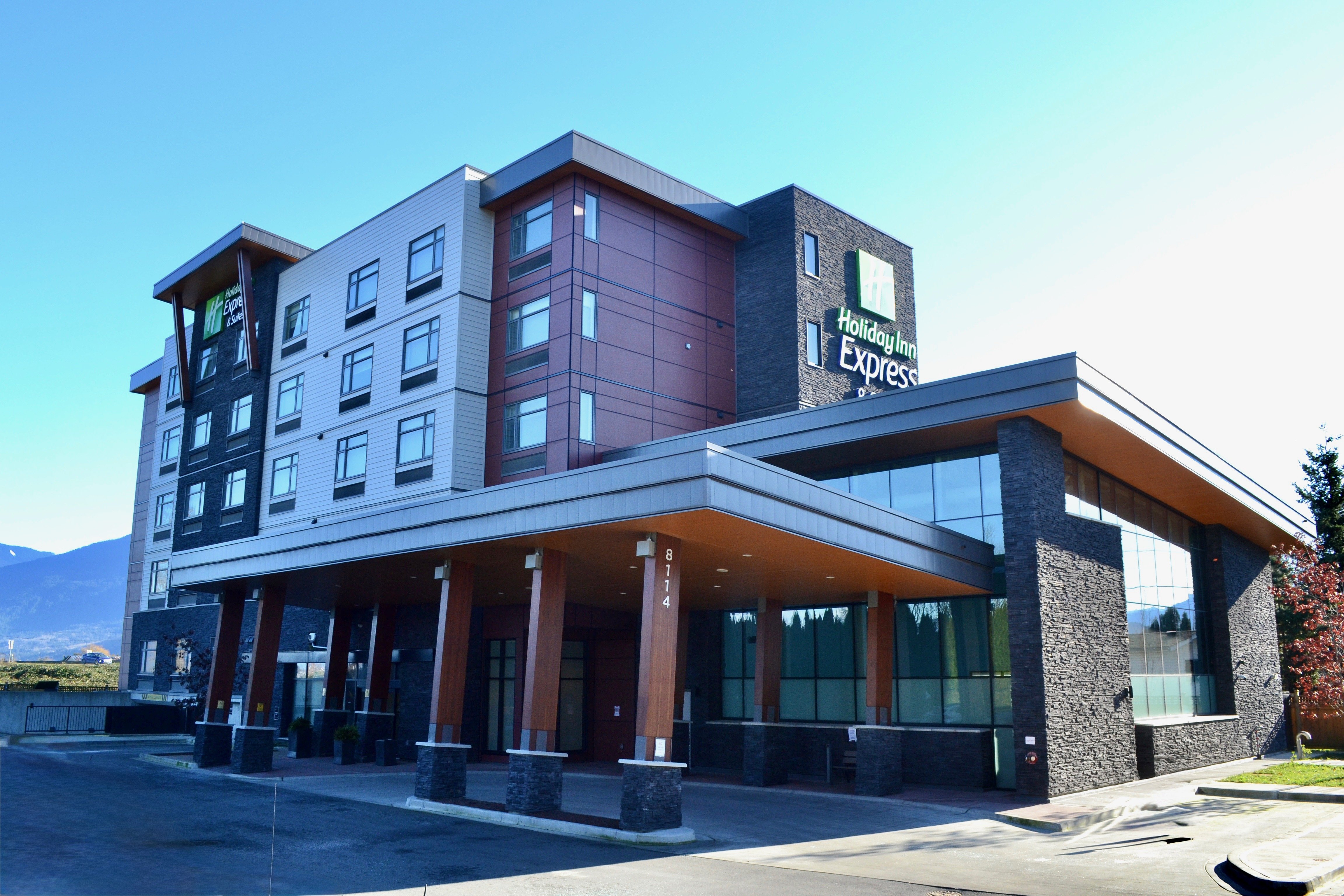 holiday inn express and suites chilliwack east an ihg hotel