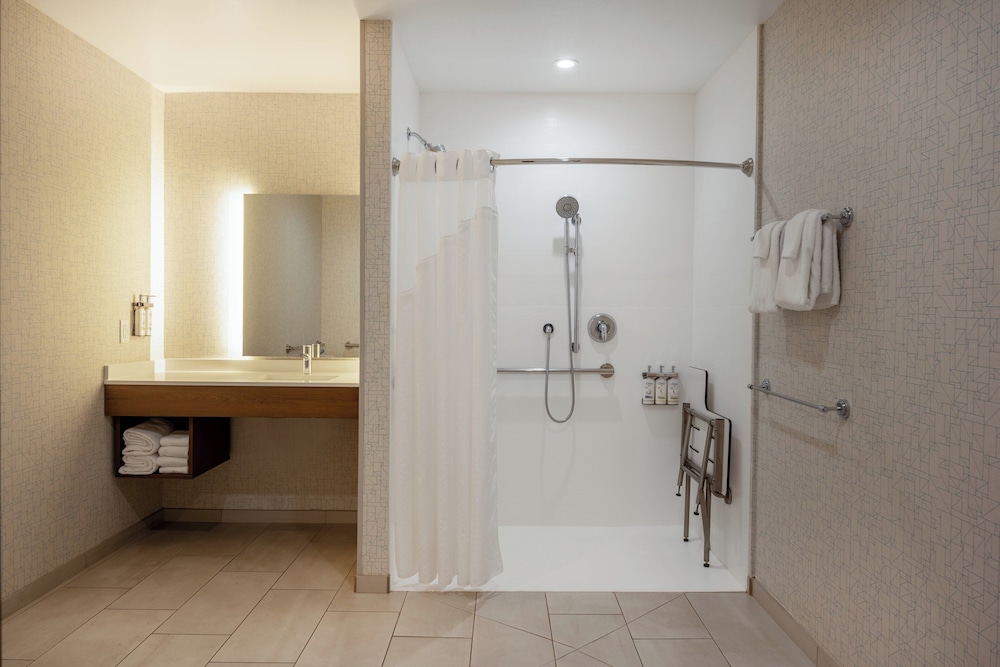 holiday inn express and suites gilbert mesa gateway airport