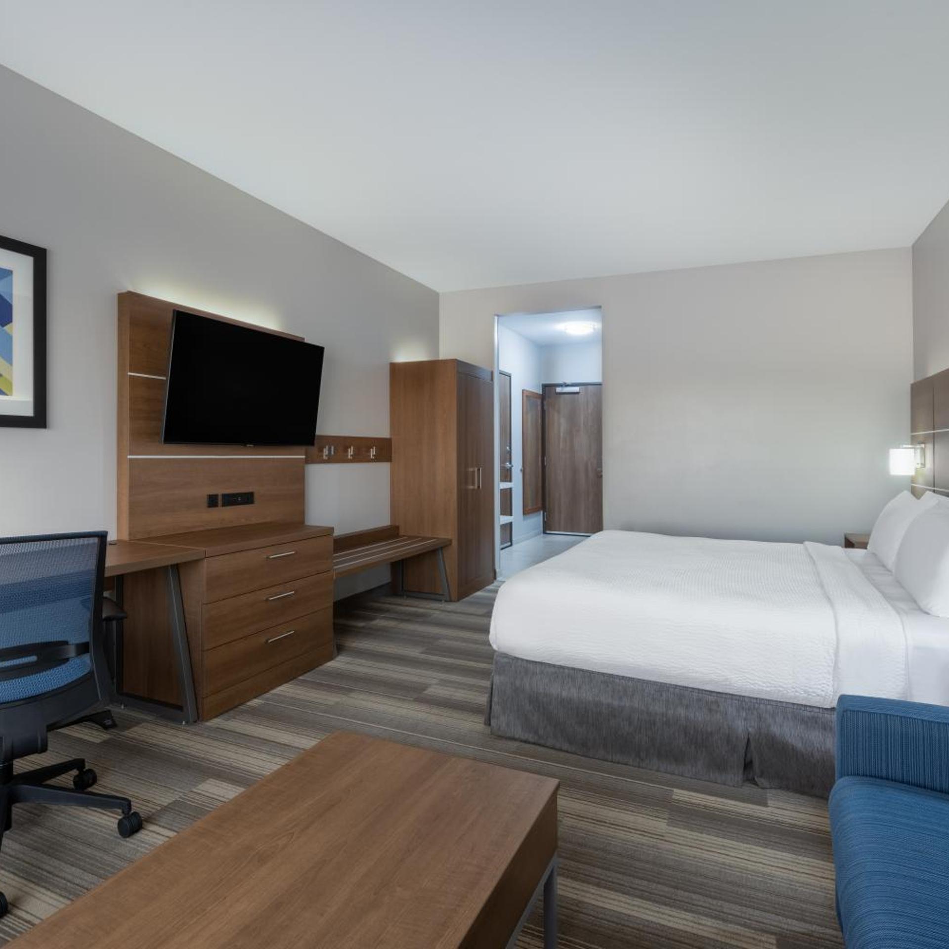 holiday inn express and suites gilbert mesa gateway airport