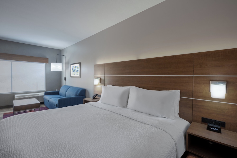 holiday inn express and suites gilbert mesa gateway airport