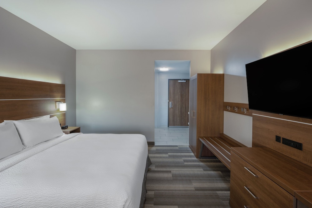 holiday inn express and suites gilbert mesa gateway airport