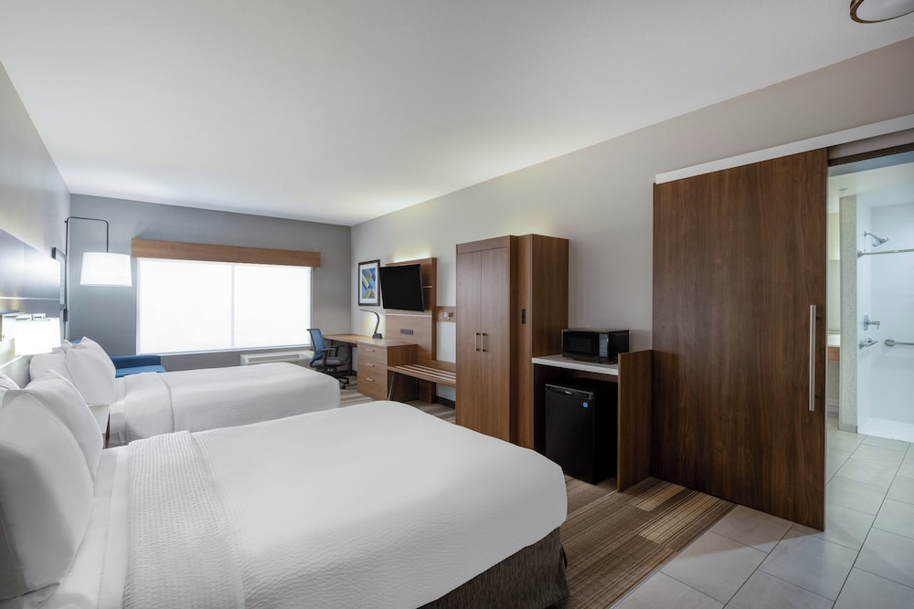 holiday inn express and suites gilbert mesa gateway airport