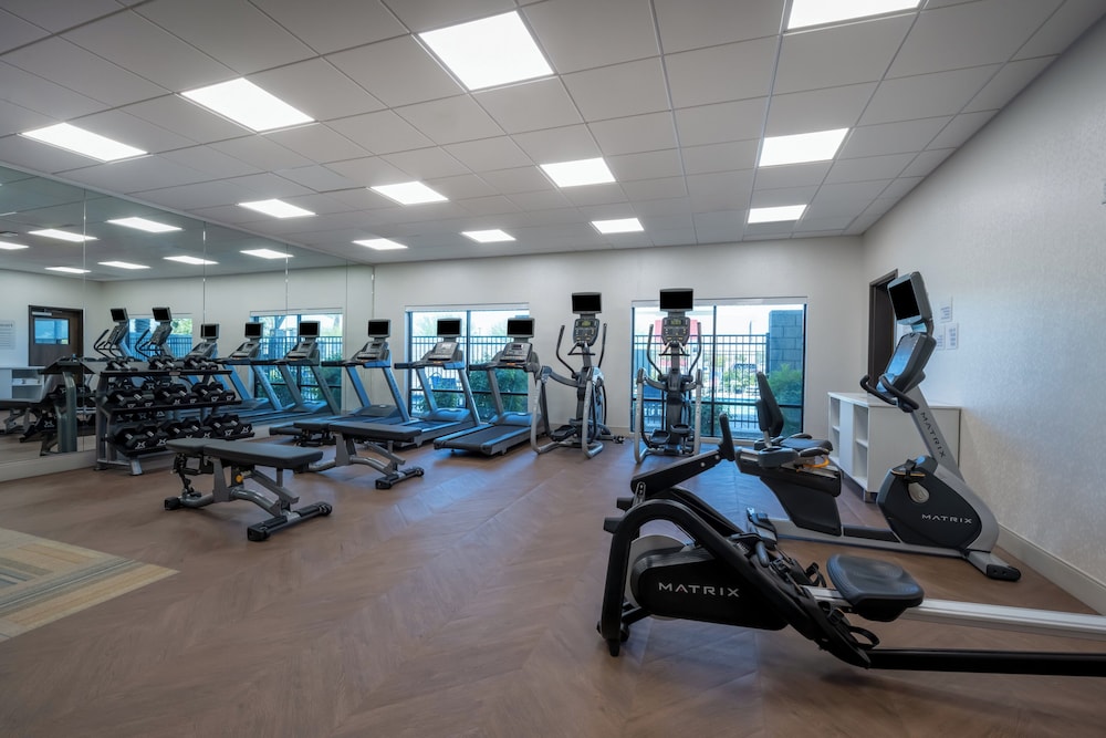 holiday inn express and suites gilbert mesa gateway airport