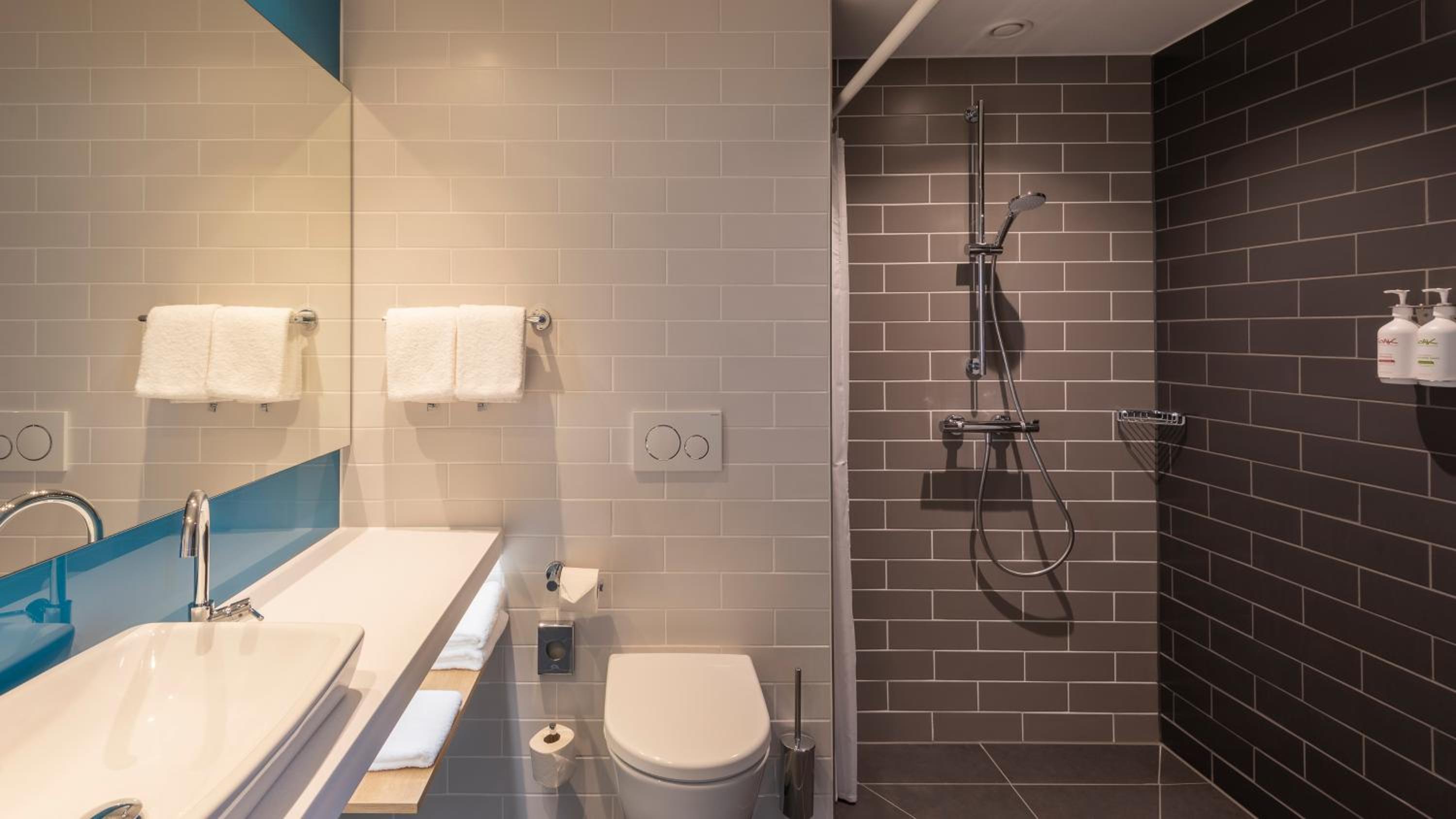 holiday inn express dusseldorf hauptbahnhof