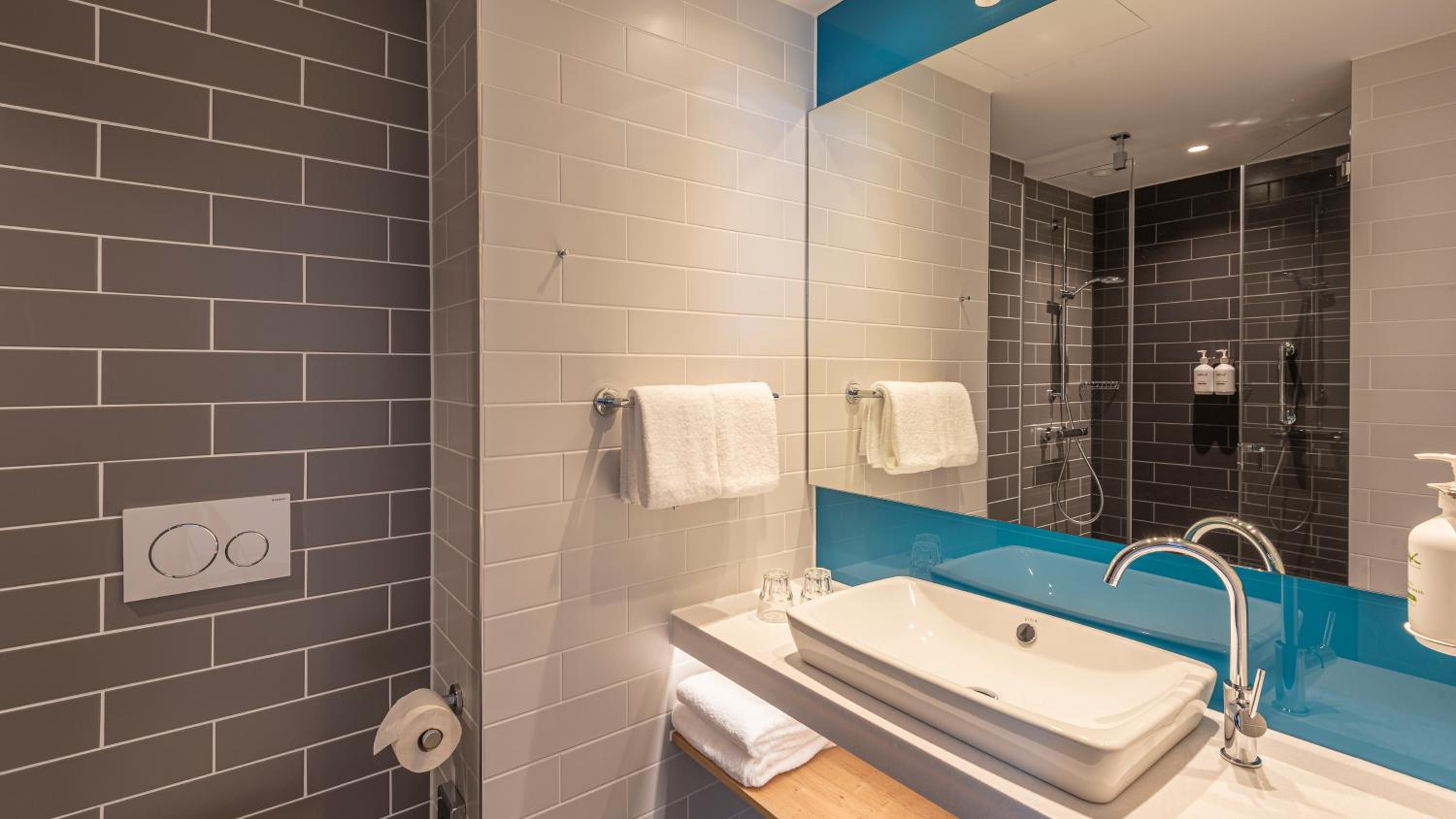 holiday inn express dusseldorf hauptbahnhof
