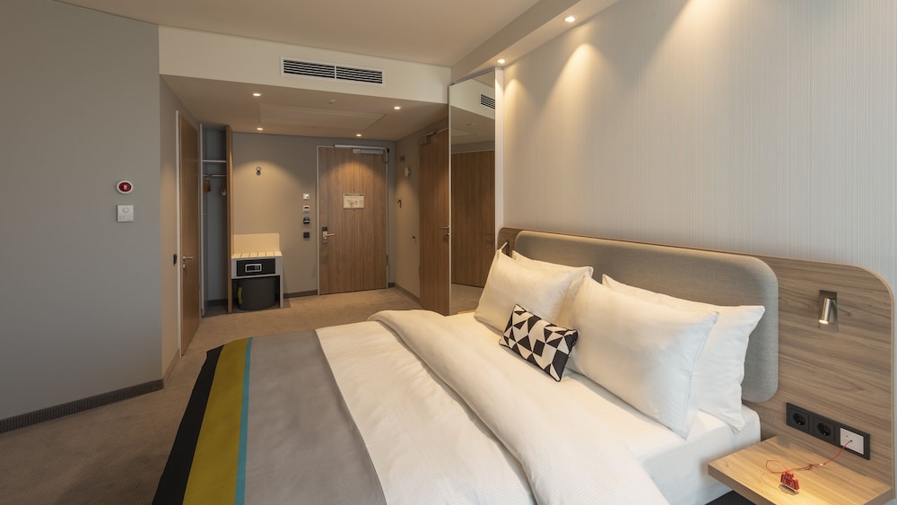 holiday inn express dusseldorf hauptbahnhof