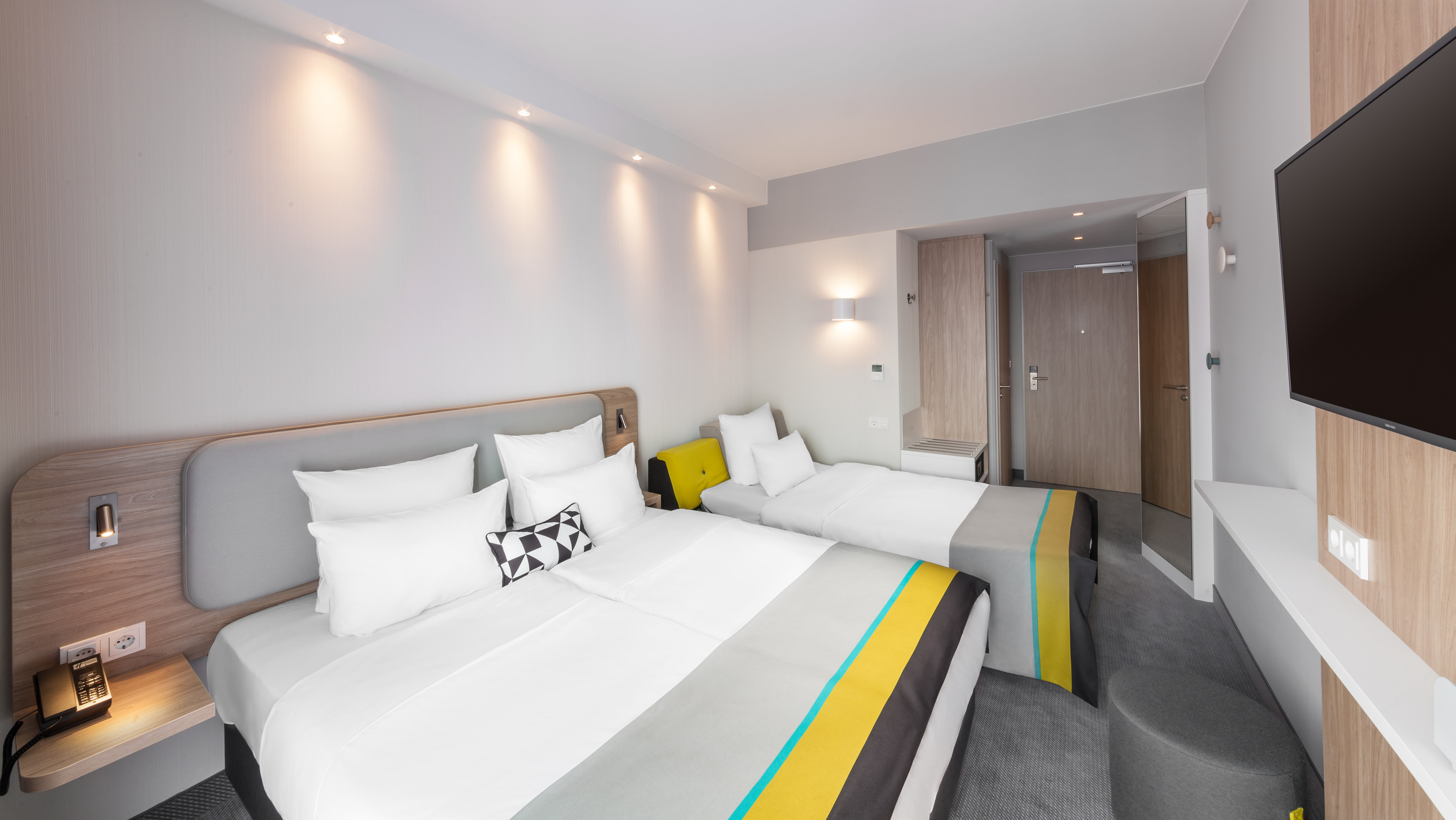 holiday inn express dusseldorf hauptbahnhof