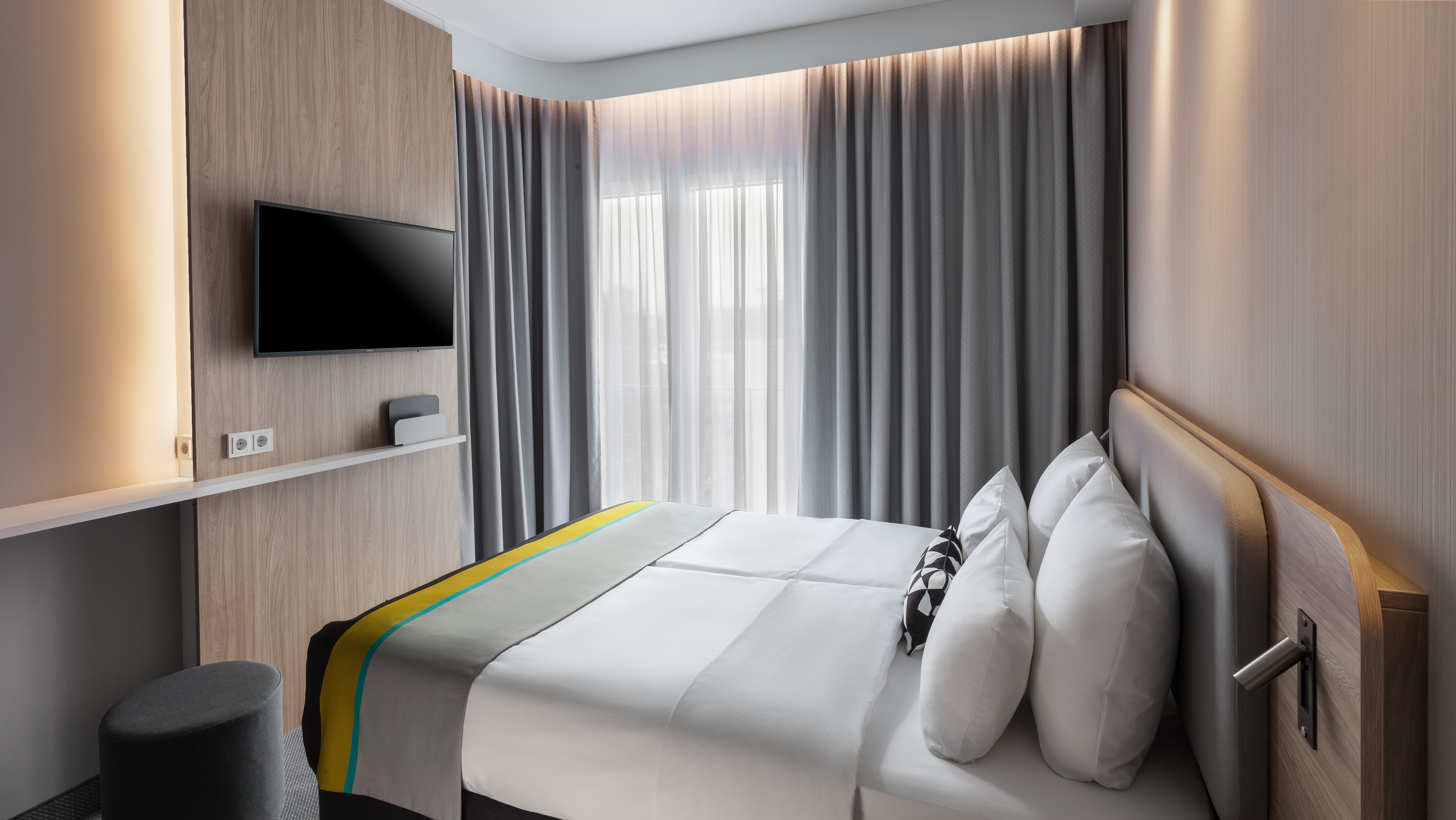 holiday inn express dusseldorf hauptbahnhof