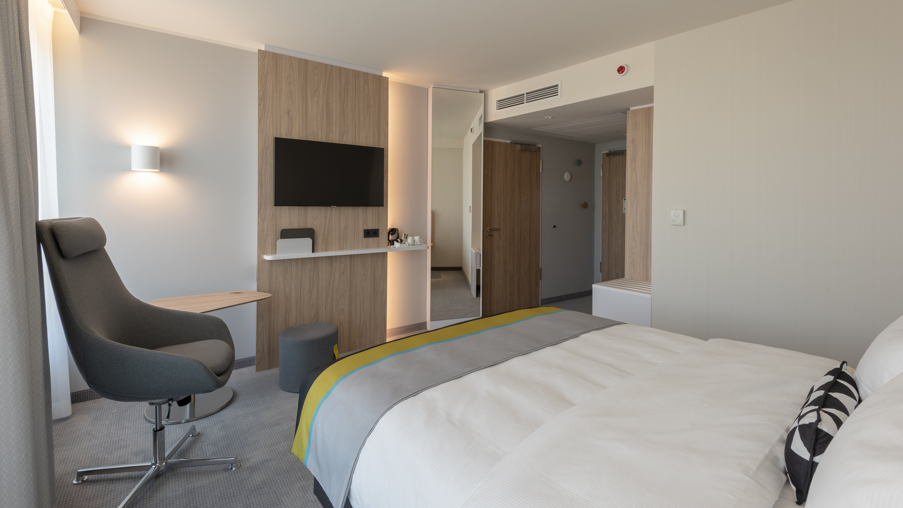 holiday inn express dusseldorf hauptbahnhof
