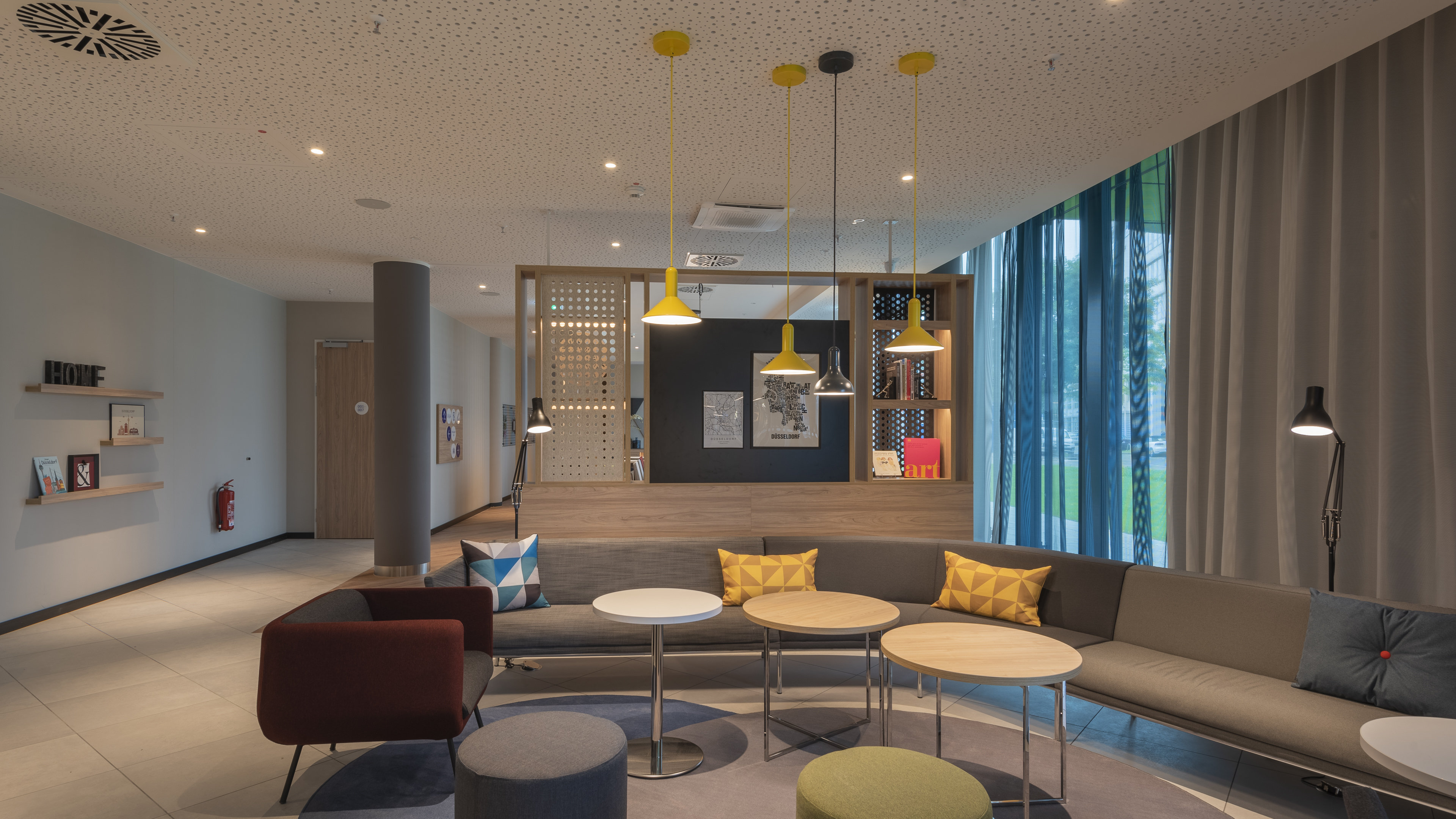 holiday inn express dusseldorf hauptbahnhof