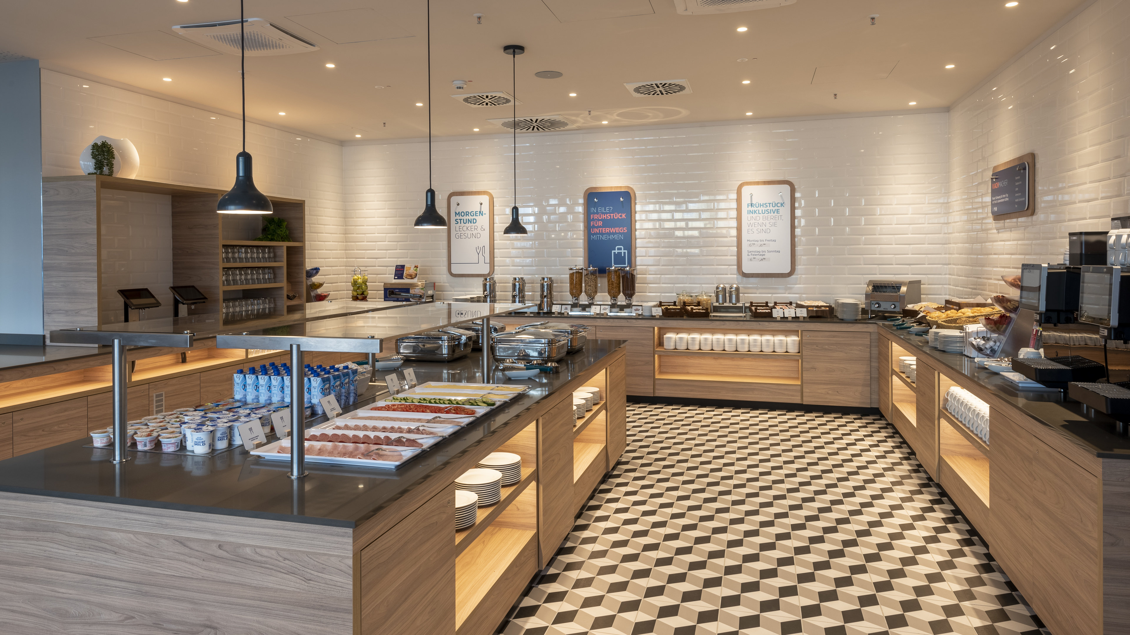 holiday inn express dusseldorf hauptbahnhof