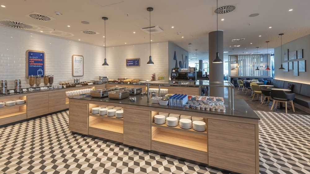 holiday inn express dusseldorf hauptbahnhof