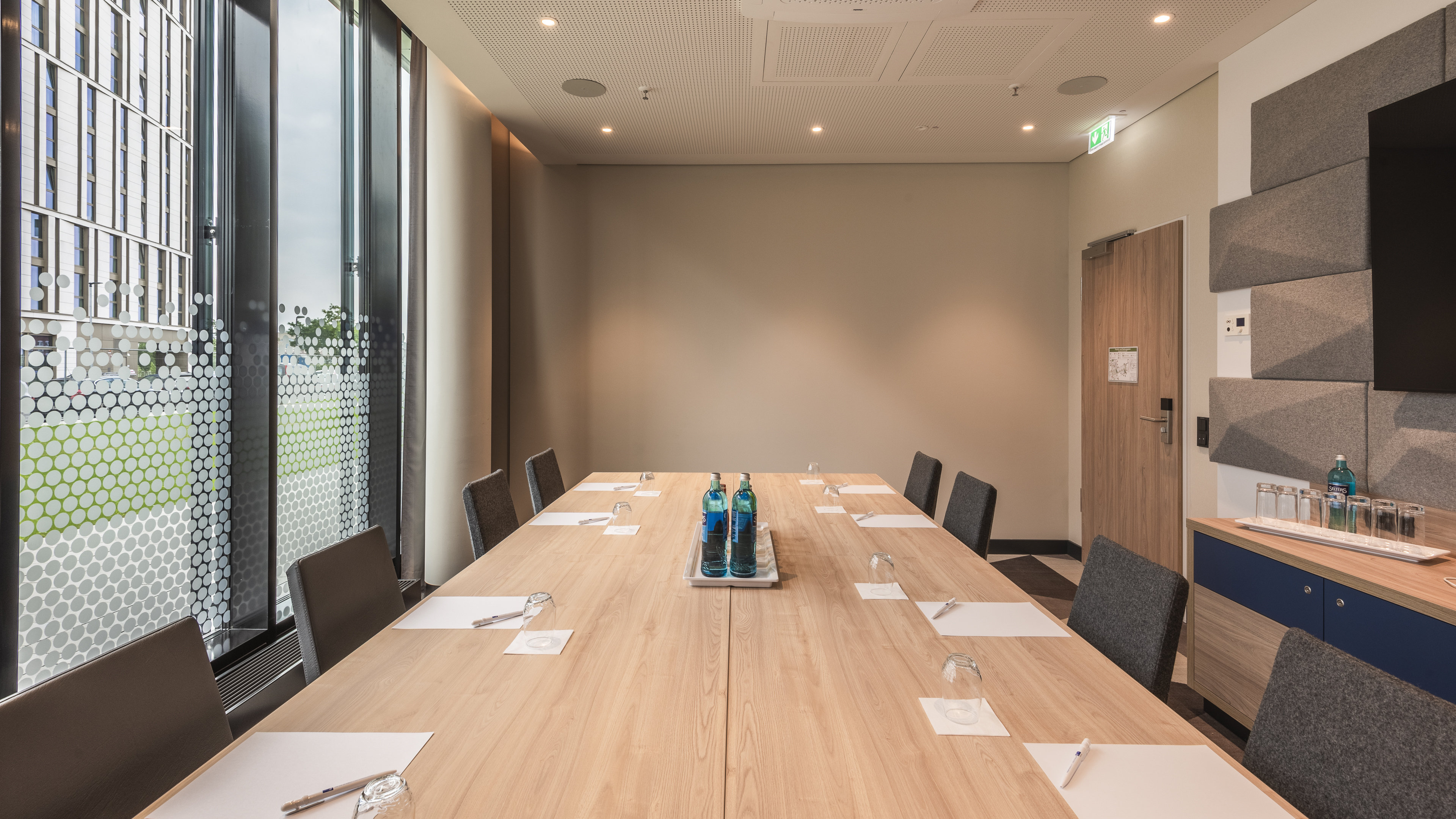 holiday inn express dusseldorf hauptbahnhof