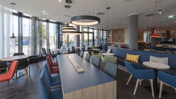 Holiday Inn Express Dusseldorf - Hauptbahnhof,Düsseldorf>>Dusseldorf,3 star