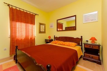 apartments and rooms anita