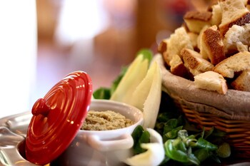 le relais des merveilles hostel