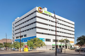 b and b hotel almeria vicar