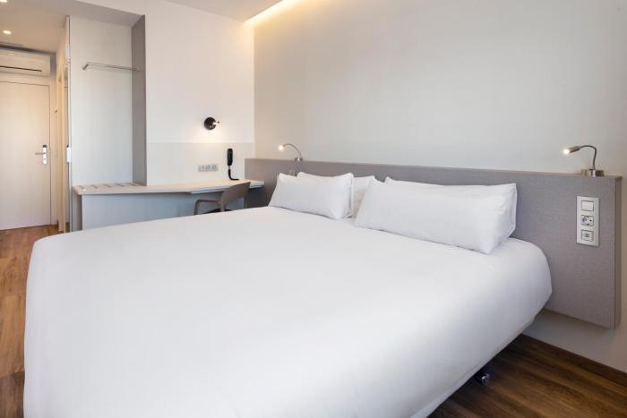 b and b hotel almeria vicar
