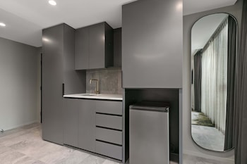 melbourne city apartment hotel