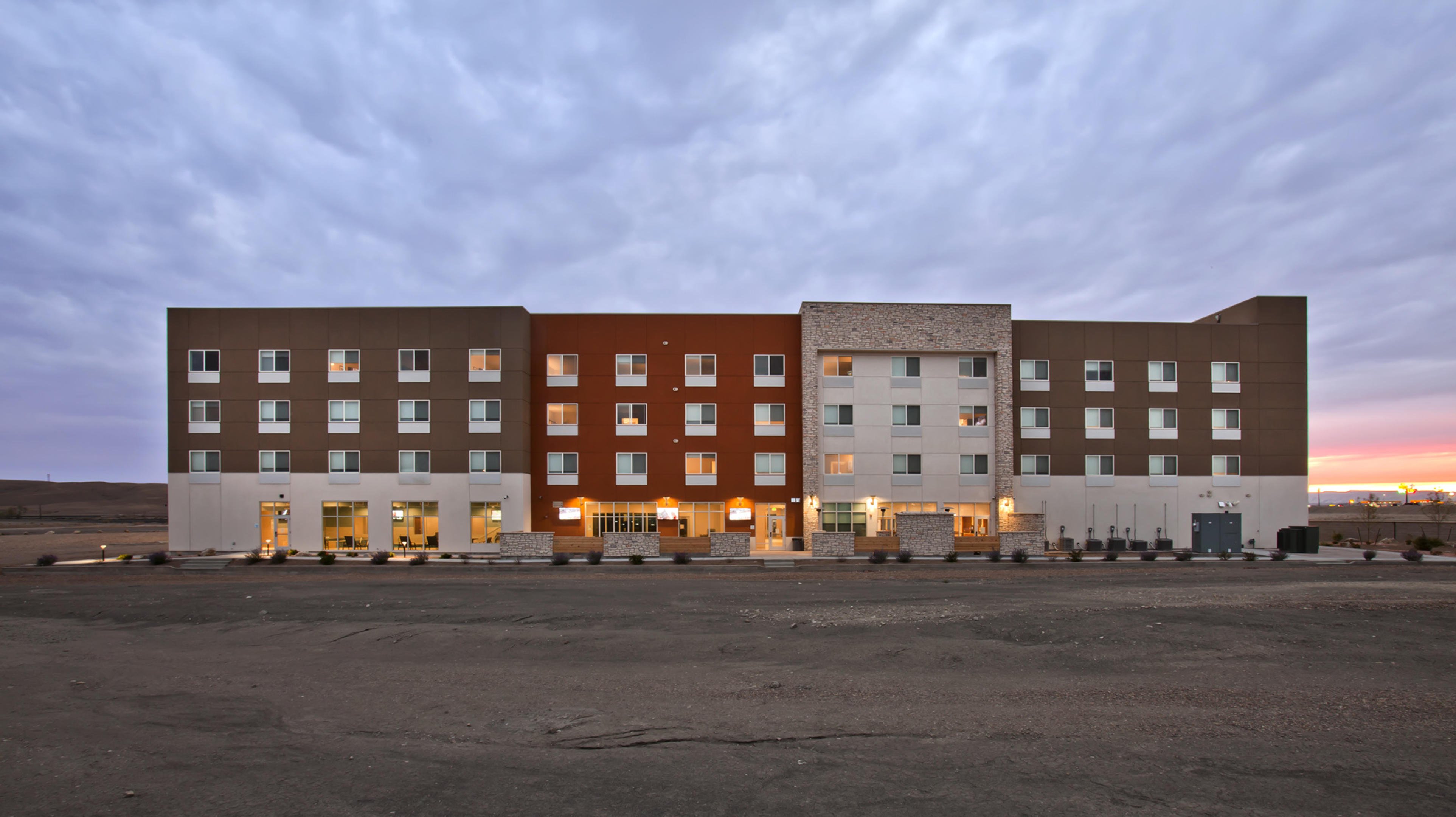 holiday inn express and suites green river an ihg hotel