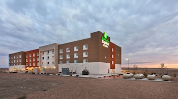 holiday inn express and suites green river an ihg hotel