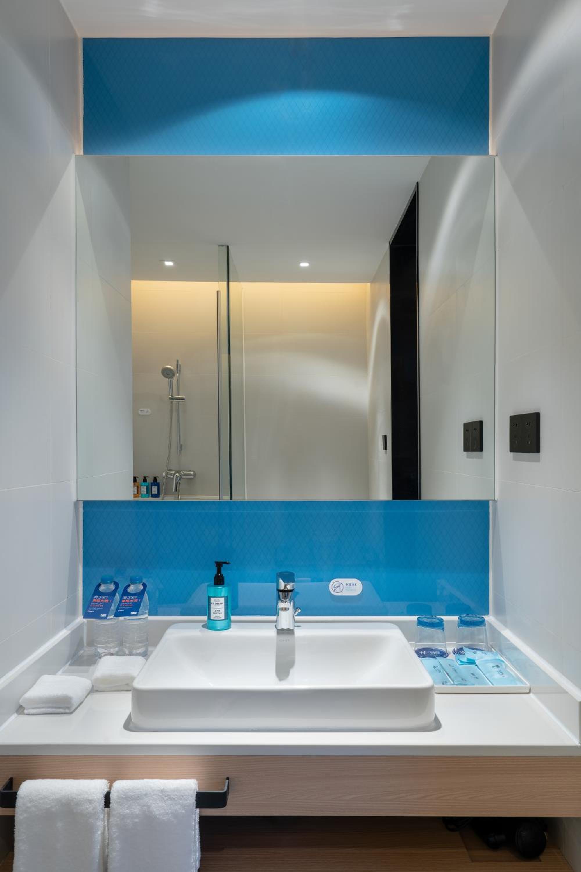 holiday inn express changsha wuyi plaza