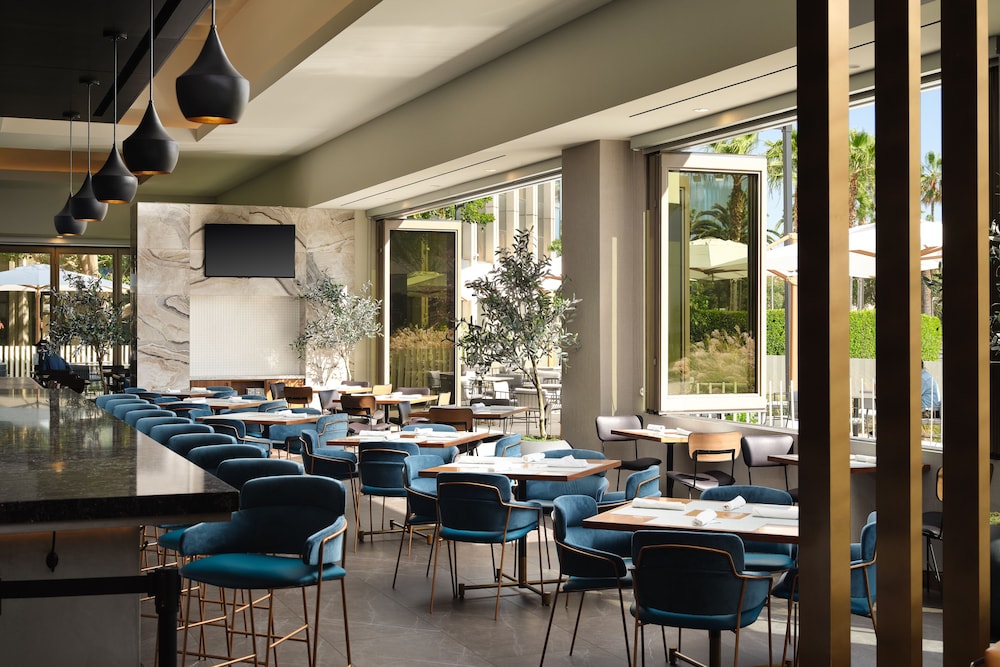 hyatt place lax century blvd