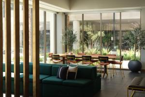 hyatt place lax century blvd