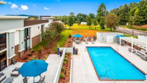 Best Western Plus Yadkin Valley Inn & Suites,Yadkin>>Jonesville,3 star