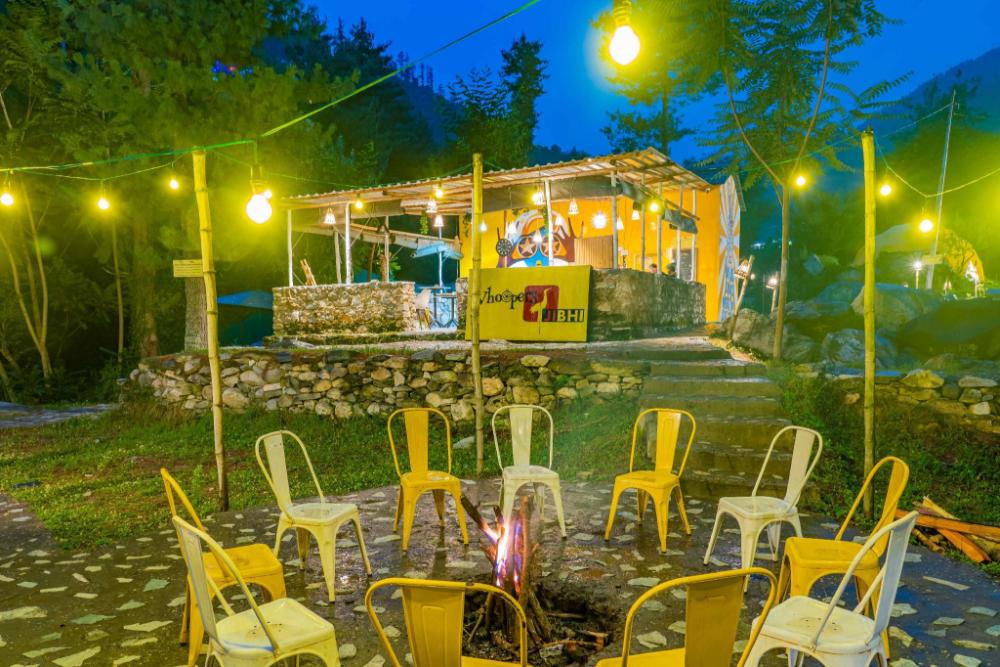 whoopers boutique resort jibhi