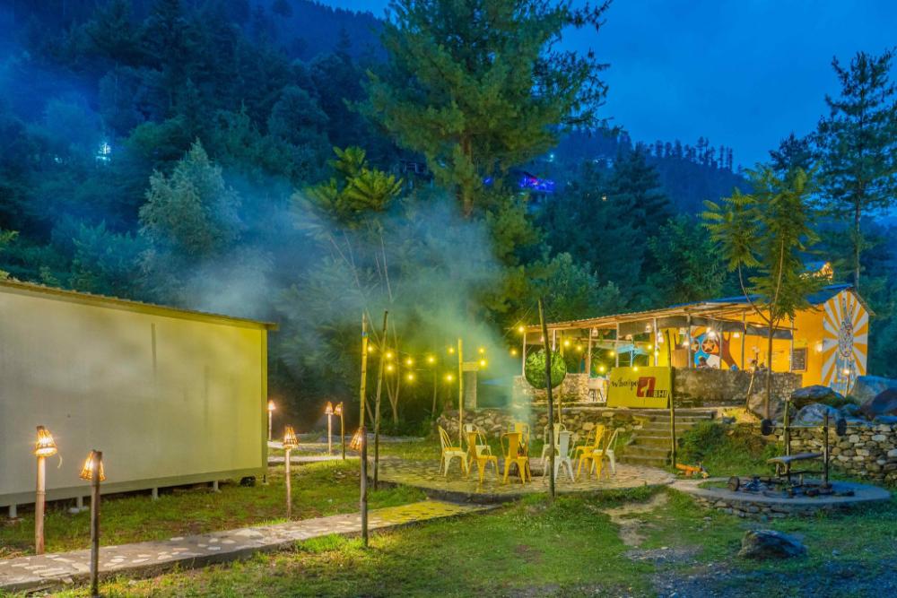 whoopers boutique resort jibhi