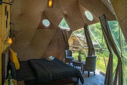 whoopers boutique resort jibhi