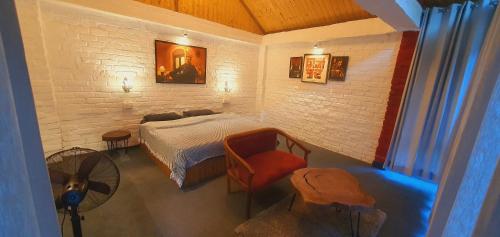 whoopers boutique resort jibhi