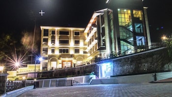 justa palampur resort and convention centre