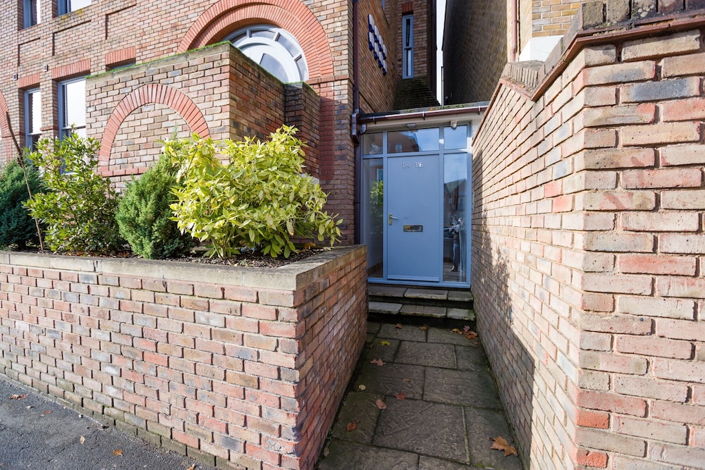 king edward apartments