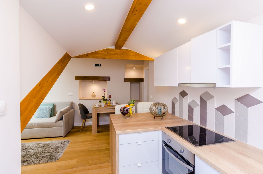 leonarda baroque house old town