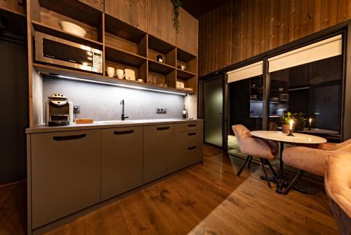 seljalandsfoss horizons