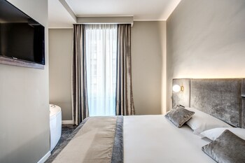 apollo boutique hotel