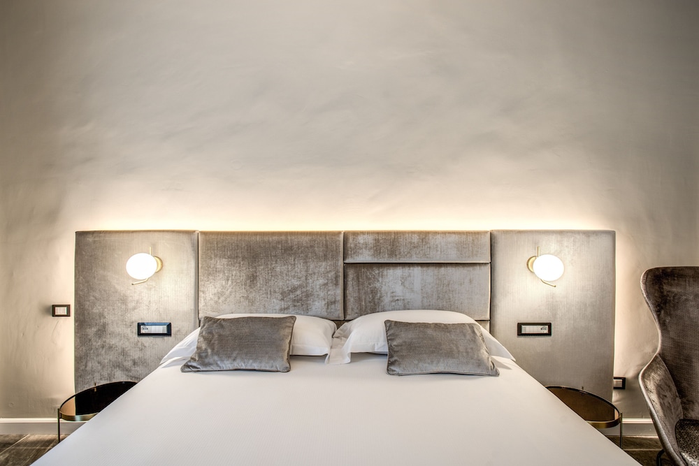 apollo boutique hotel