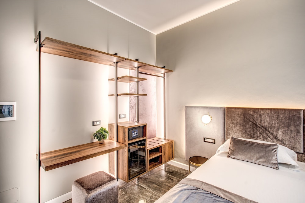 apollo boutique hotel