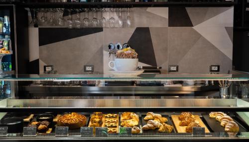 apollo boutique hotel