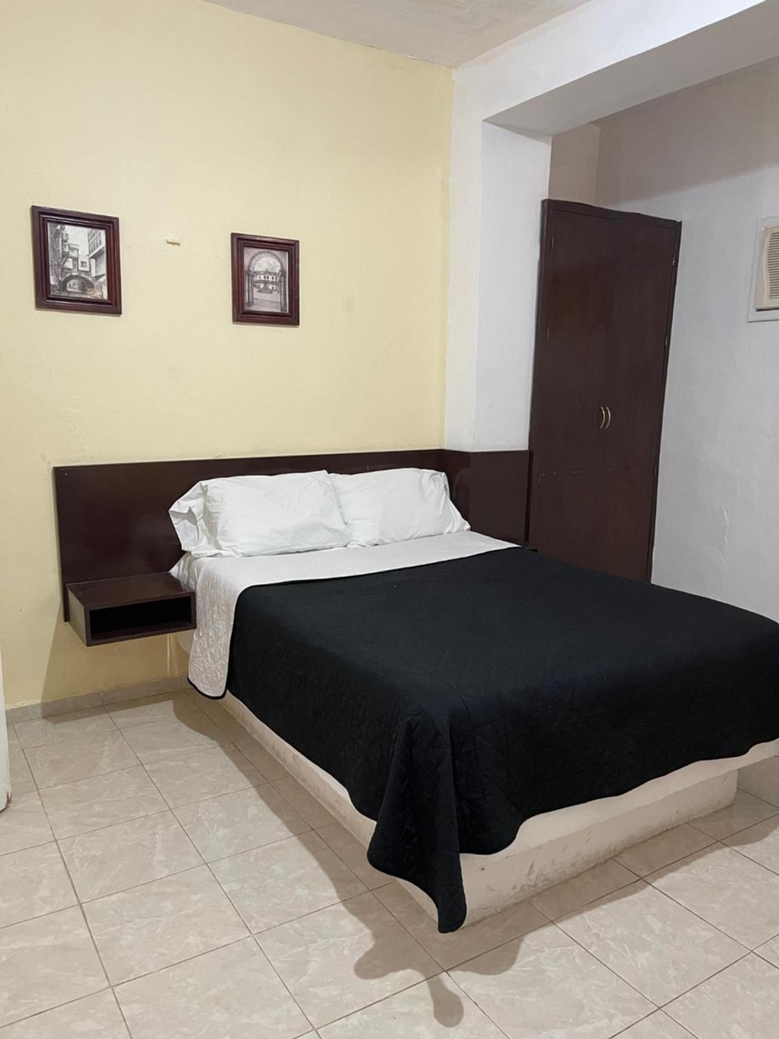 hotel cupules