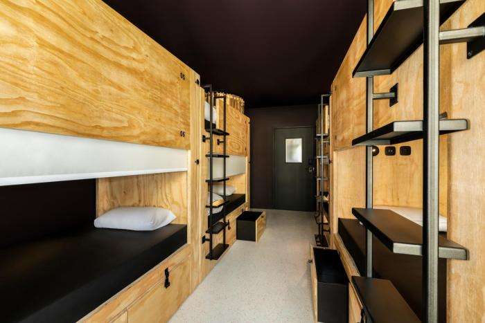 joandjoe paris nation hostel