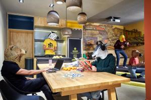 joandjoe paris nation hostel