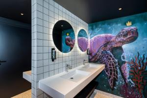 joandjoe paris nation hostel