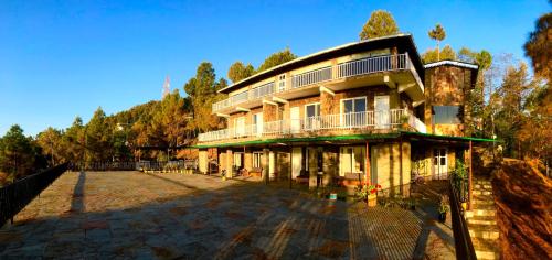 vita kasar rainbow yoga retreat binsar