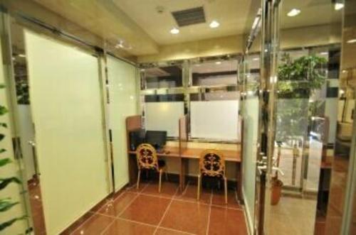 hiroshima ekimae universal hotel shinkansenguchimigi