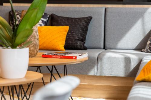 nemea apparthotel velizy europe